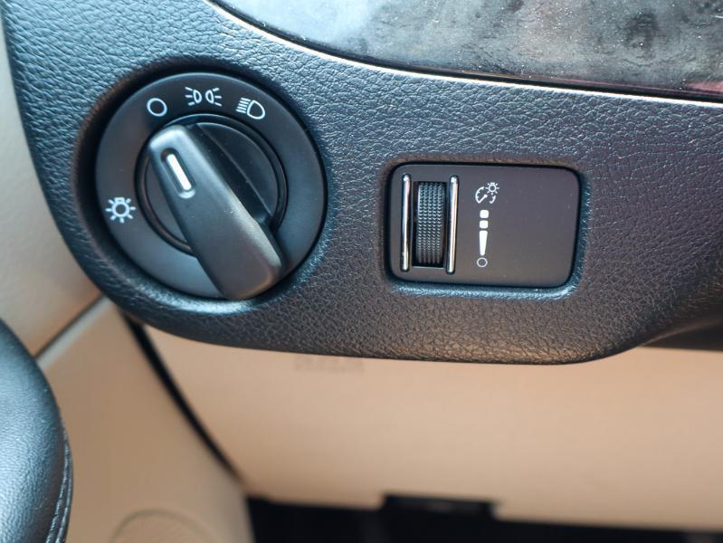 Dodge Grand Caravan SE 2012