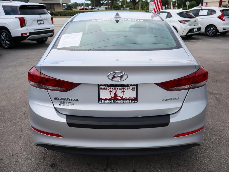 Hyundai Elantra  2017
