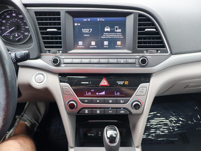 Hyundai Elantra  2017