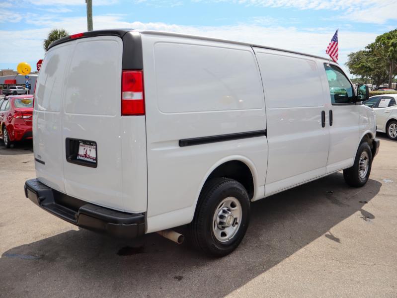 Chevrolet Express Cargo Van RWD 2500 135" 2021