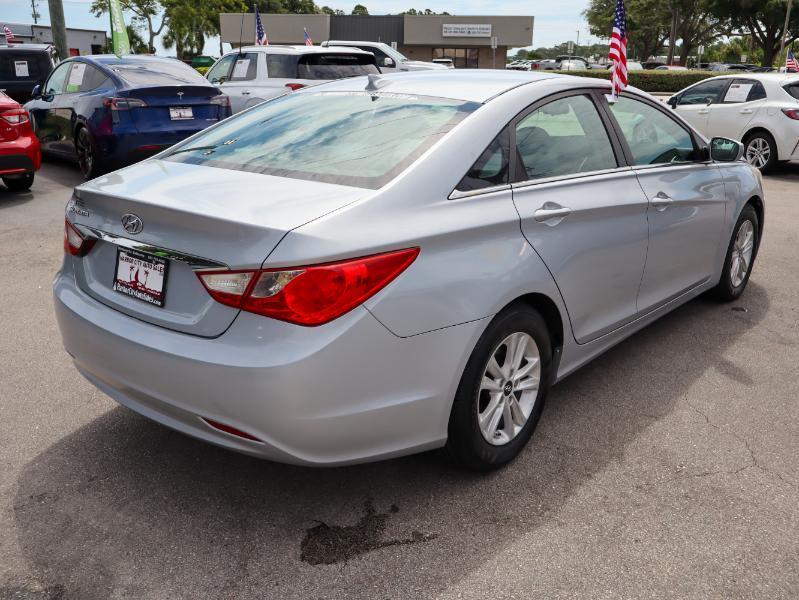 Hyundai Sonata 4dr Sdn 2.4L Auto GLS 2013