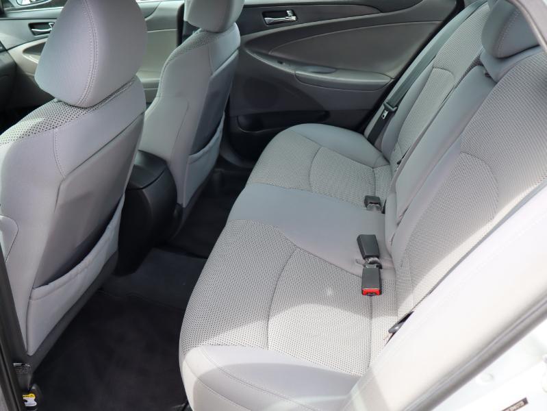 Hyundai Sonata 4dr Sdn 2.4L Auto GLS 2013