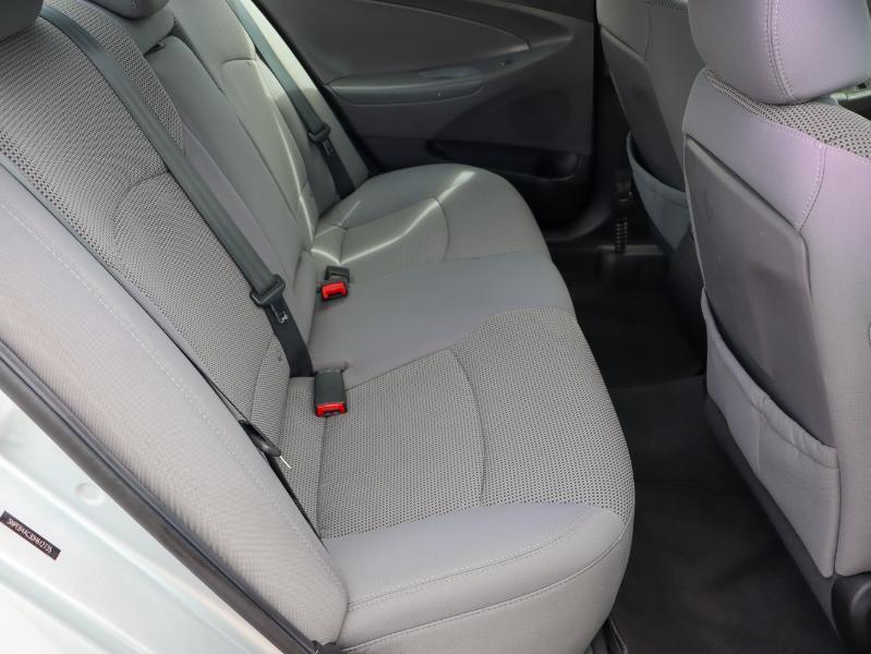 Hyundai Sonata 4dr Sdn 2.4L Auto GLS 2013