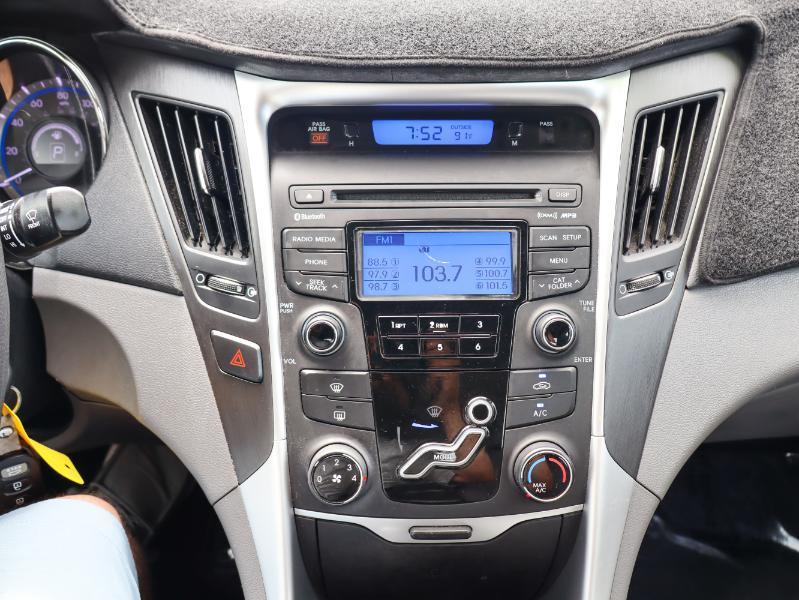 Hyundai Sonata 4dr Sdn 2.4L Auto GLS 2013