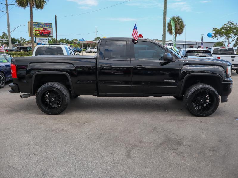 GMC Sierra 1500 4WD Double Cab 143.5" SLE 2018