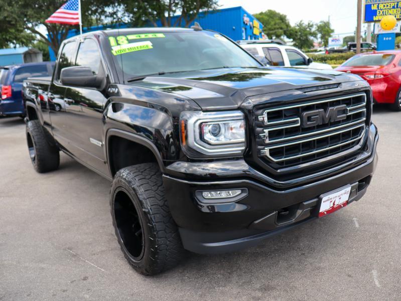 GMC Sierra 1500 4WD Double Cab 143.5" SLE 2018