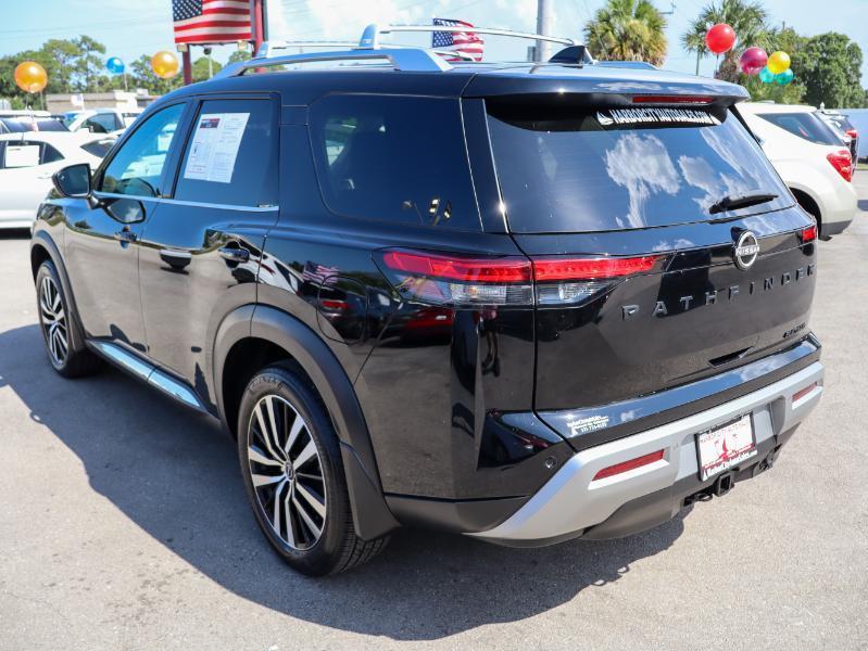 Nissan Pathfinder Platinum 2WD 2024