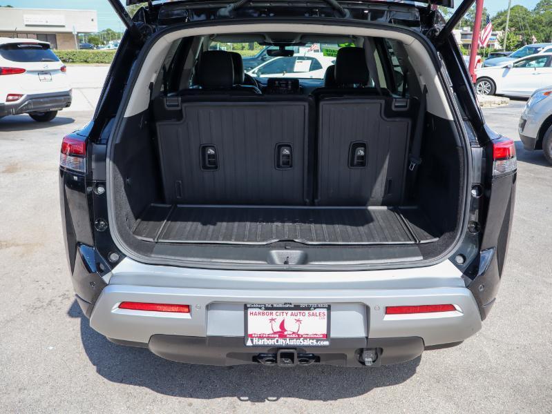 Nissan Pathfinder Platinum 2WD 2024