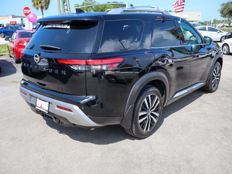 Nissan Pathfinder Platinum 2WD 2024
