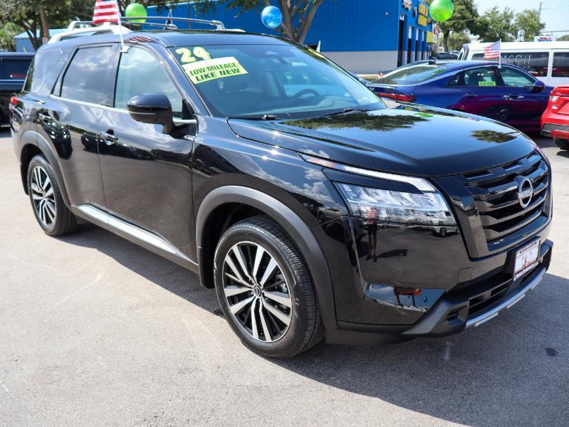 Nissan Pathfinder Platinum 2WD 2024