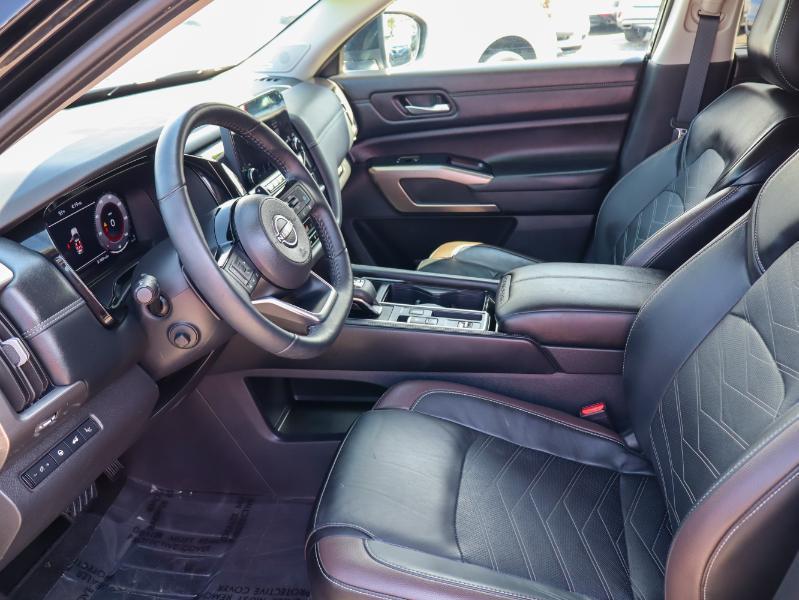 Nissan Pathfinder Platinum 2WD 2024