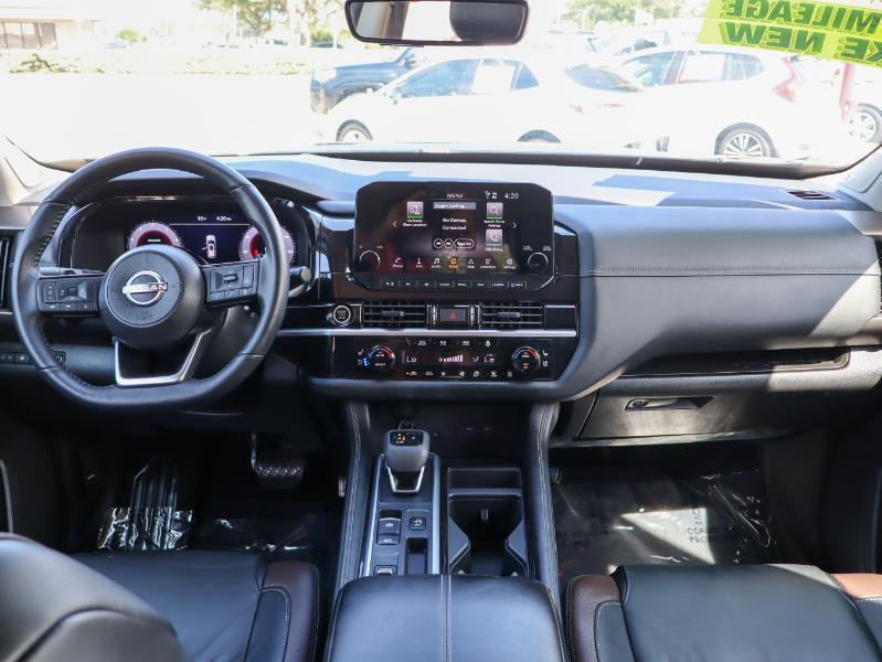 Nissan Pathfinder Platinum 2WD 2024
