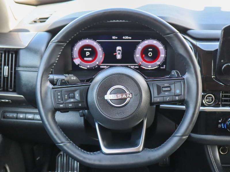 Nissan Pathfinder Platinum 2WD 2024