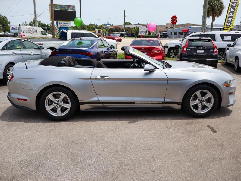 Ford Mustang EcoBoost Convertible 2020