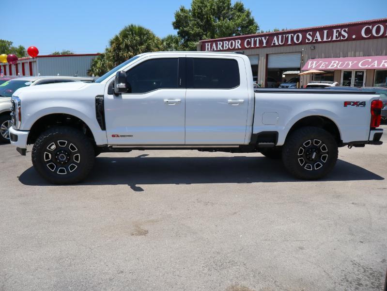 Ford Super Duty F-350 SRW Platinum 4WD Crew Cab 8' Box 2026