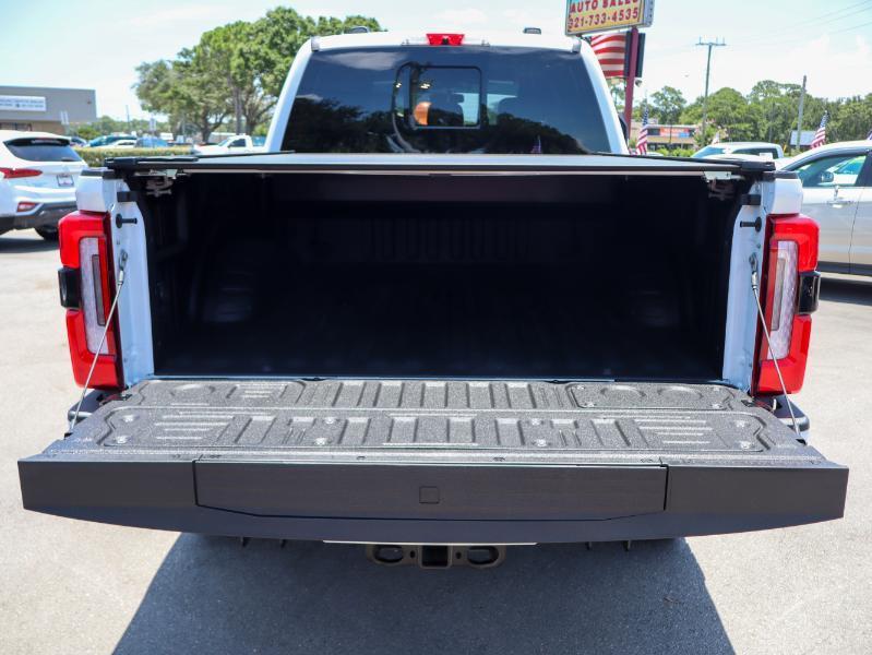Ford Super Duty F-350 SRW Platinum 4WD Crew Cab 8' Box 2026