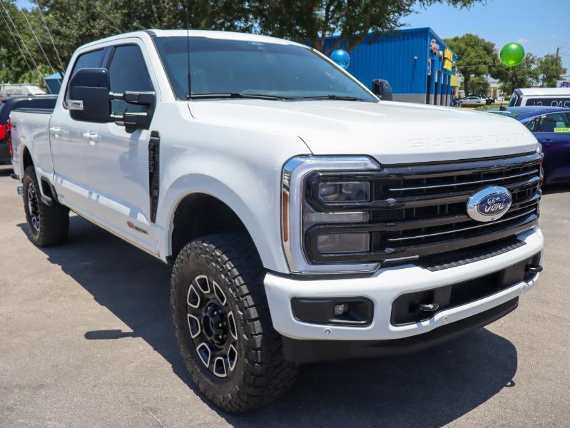 Ford Super Duty F-350 SRW Platinum 4WD Crew Cab 8' Box 2026