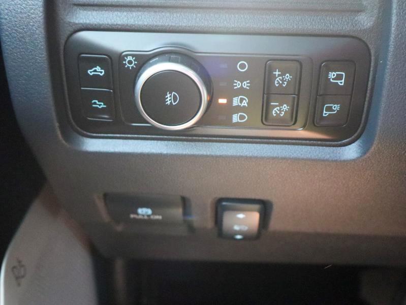 Ford Super Duty F-350 SRW Platinum 4WD Crew Cab 8' Box 2026