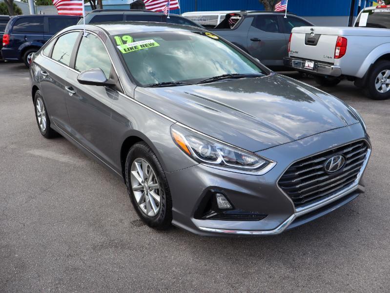 Hyundai Sonata SE 2.4L 2019