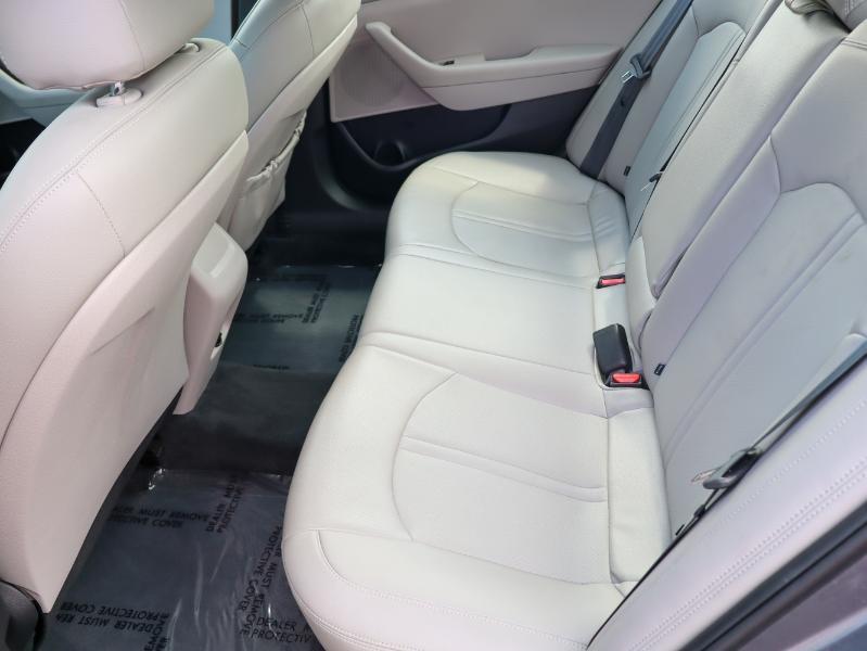 Hyundai Sonata SE 2.4L 2019