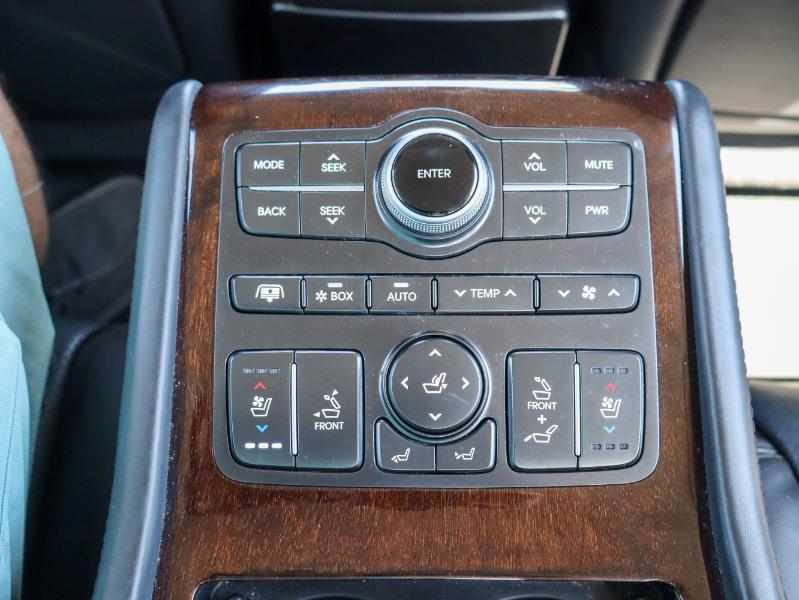 Hyundai Equus 4dr Sdn Ultimate 2011