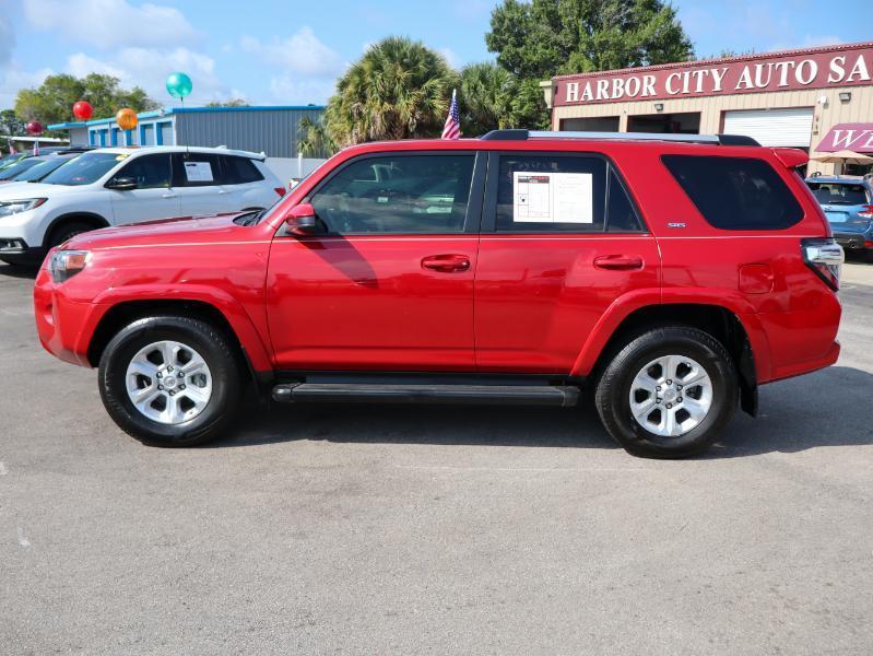 Toyota 4Runner SR5 2WD 2021
