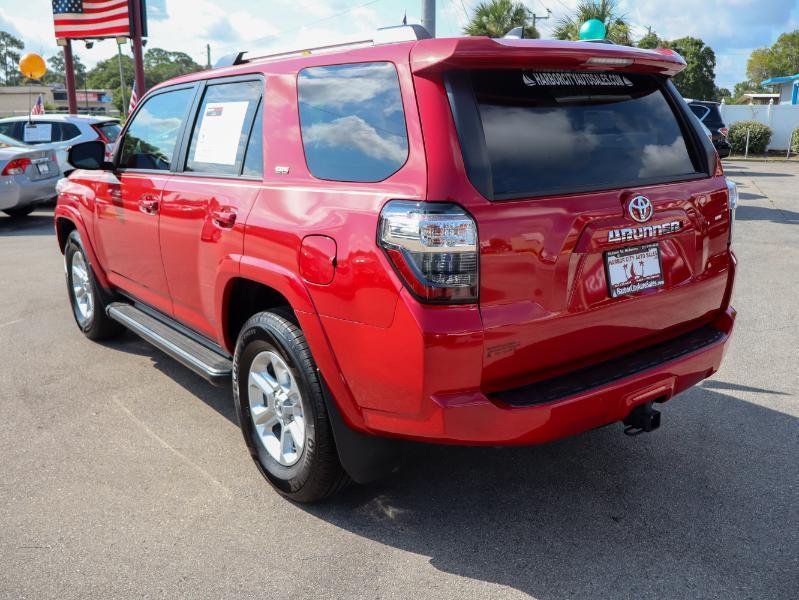 Toyota 4Runner SR5 2WD 2021