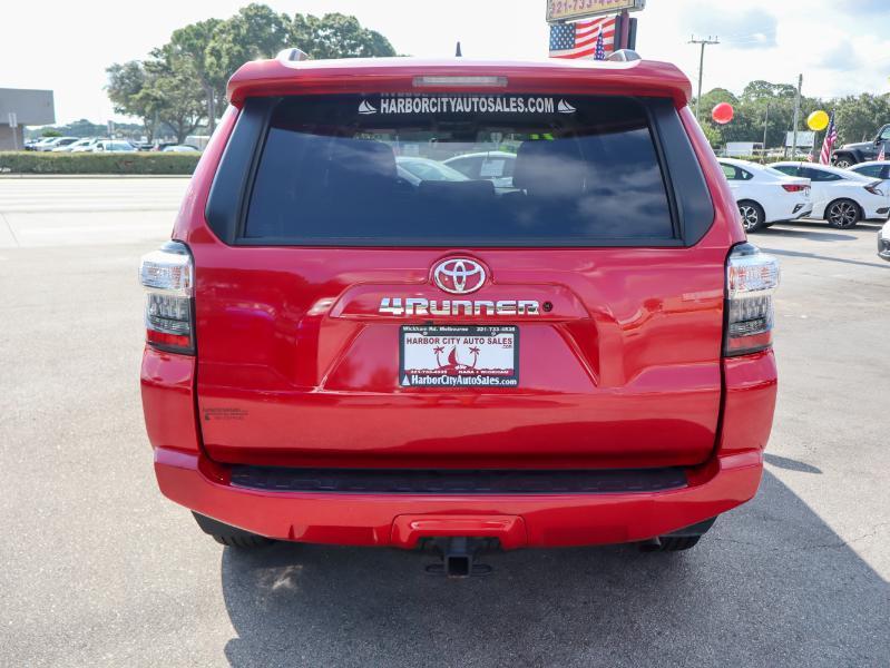 Toyota 4Runner SR5 2WD 2021