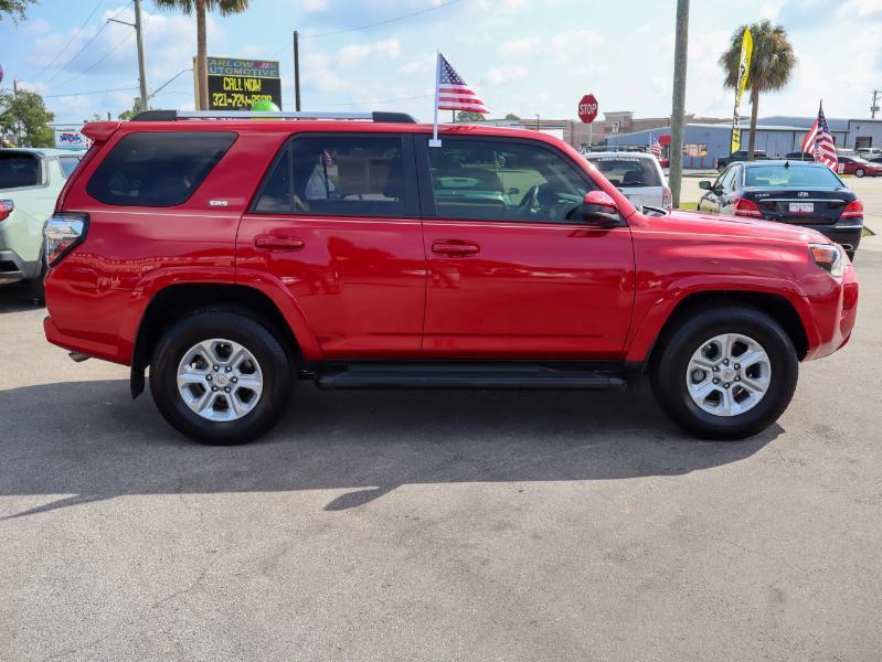Toyota 4Runner SR5 2WD 2021
