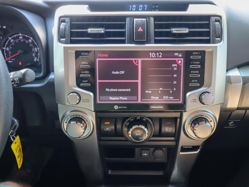 Toyota 4Runner SR5 2WD 2021