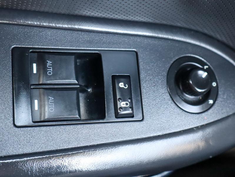 Dodge Challenger 2dr Cpe SXT Plus 2014
