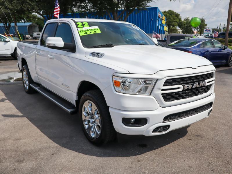 RAM 1500 Big Horn 4x4 Quad Cab 6'4" Box 2022