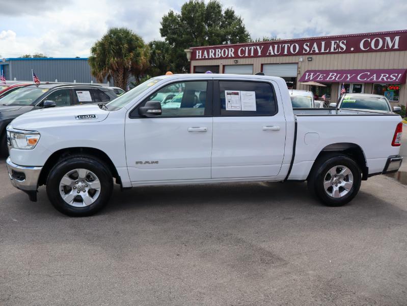 RAM 1500 Big Horn 4x2 Crew Cab 5'7" Box 2021