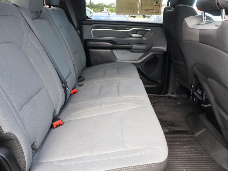 RAM 1500 Big Horn 4x2 Crew Cab 5'7" Box 2021