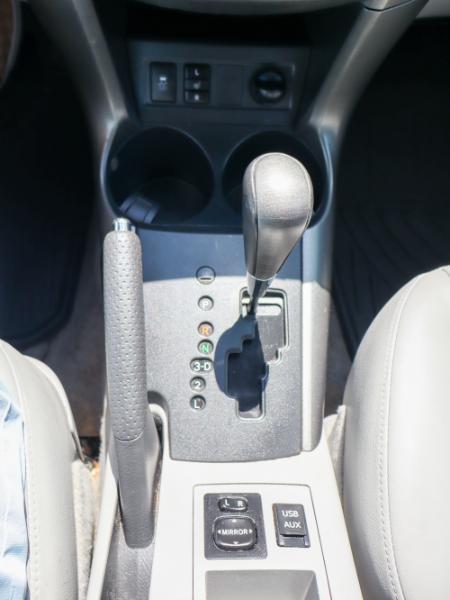 Toyota RAV4 4WD 4dr I4 Limited (Natl) 2012