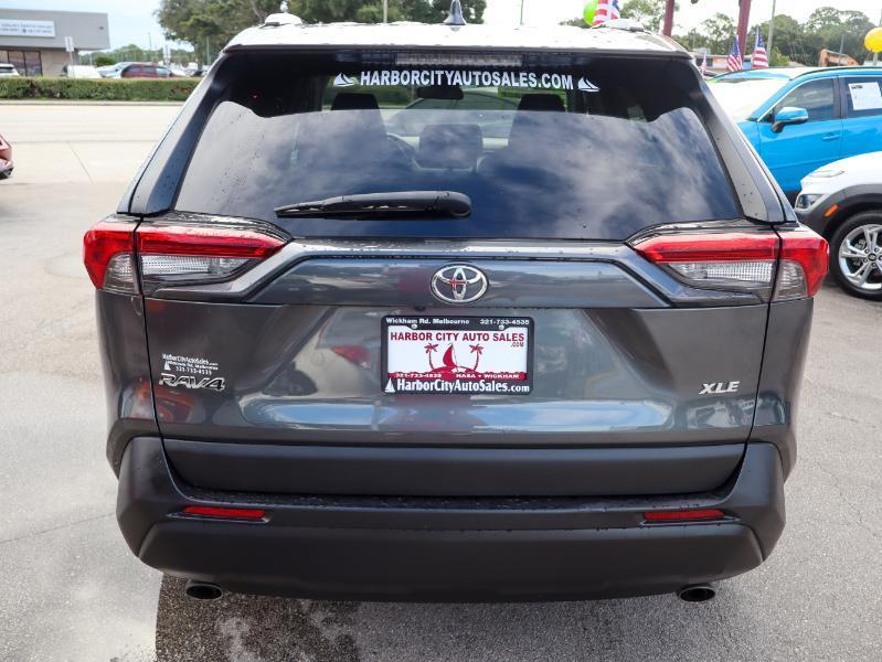Toyota RAV4 XLE FWD 2021