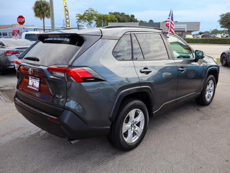 Toyota RAV4 XLE FWD 2021