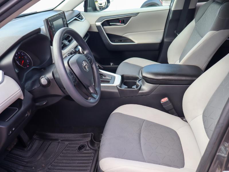 Toyota RAV4 XLE FWD 2021