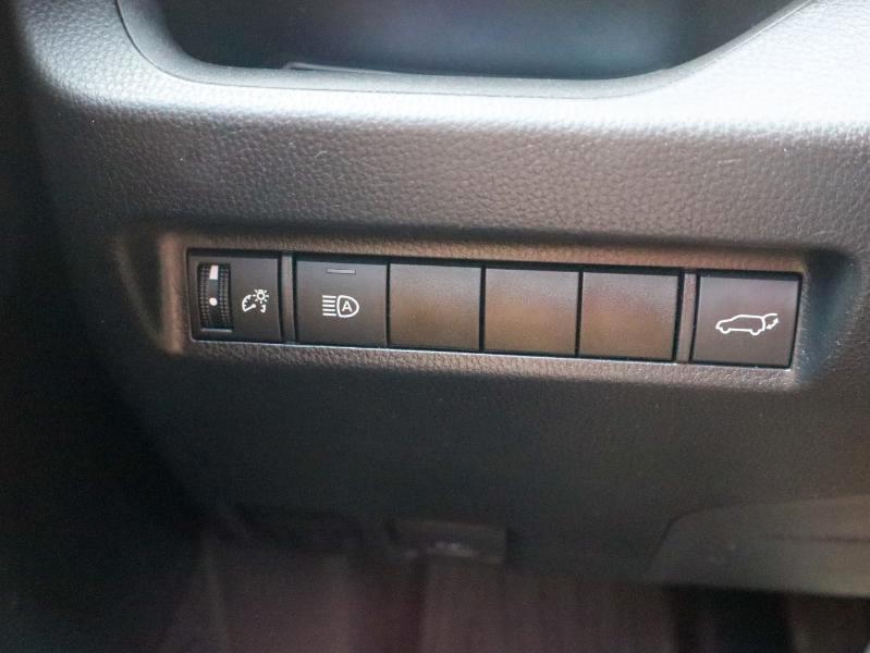 Toyota RAV4 XLE FWD 2021