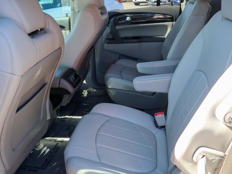 Buick Enclave FWD 4dr Leather 2015