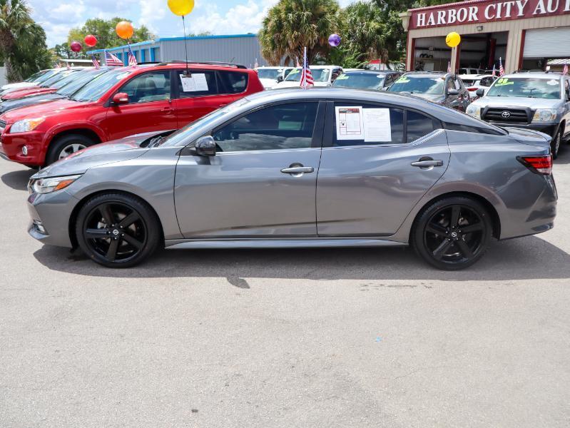 Nissan Sentra SR CVT 2022