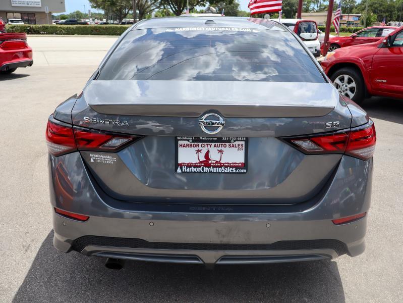 Nissan Sentra SR CVT 2022