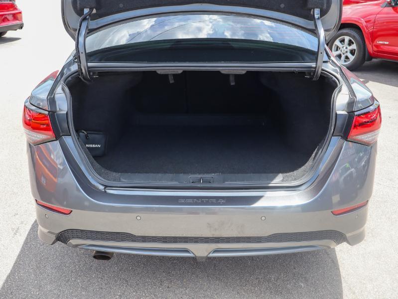 Nissan Sentra SR CVT 2022
