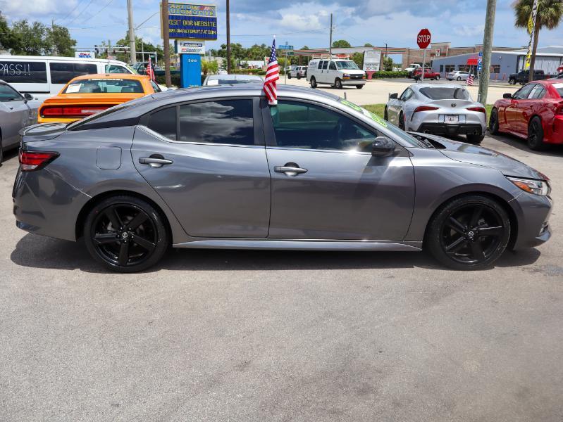 Nissan Sentra SR CVT 2022