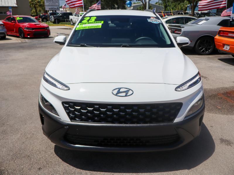 Hyundai Kona SEL Auto FWD 2023
