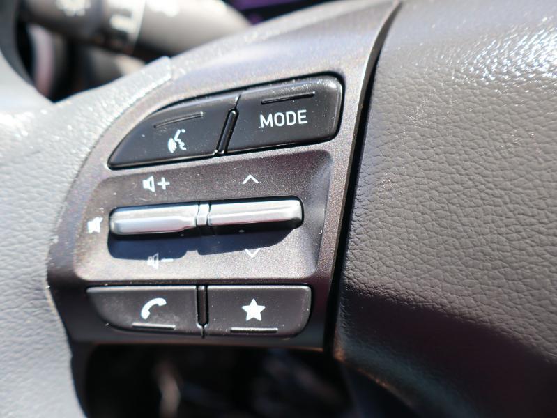 Hyundai Kona SEL Auto FWD 2023