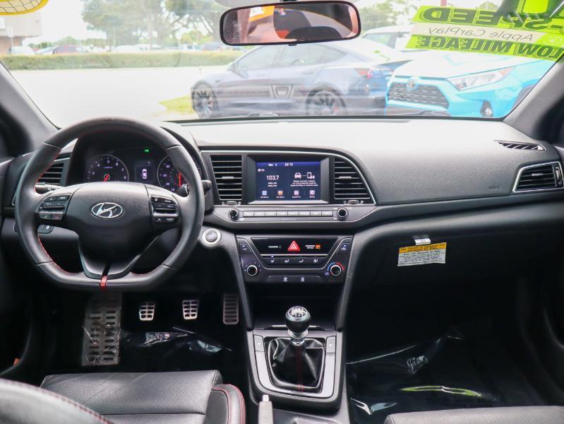 Hyundai Elantra  2017
