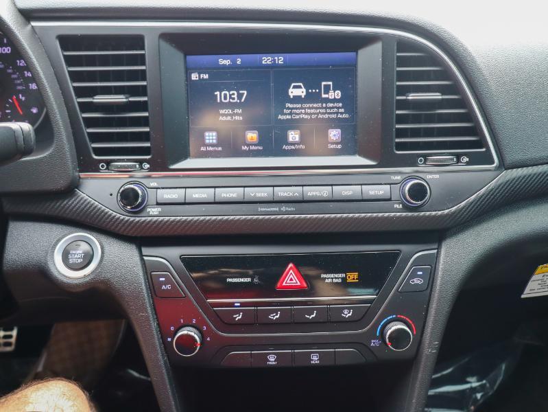 Hyundai Elantra  2017