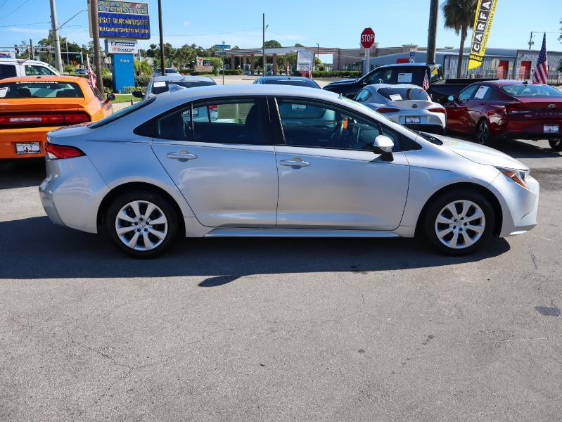 Toyota Corolla LE CVT 2021