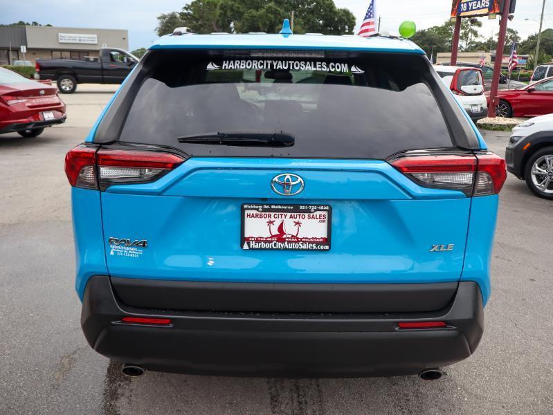 Toyota RAV4 XLE FWD 2020